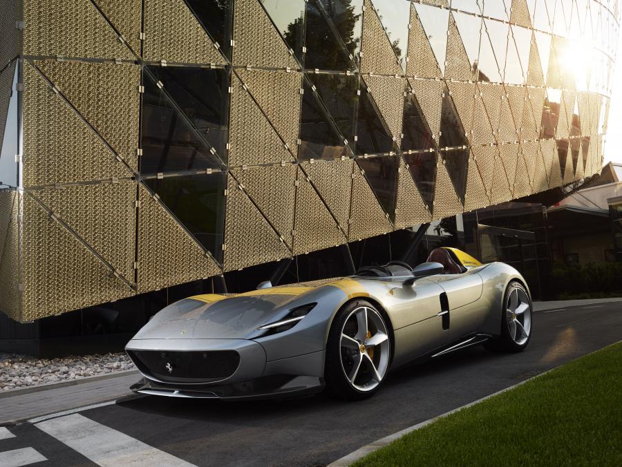  Ferrari Monza SP1 2018 года  (фото 7 из 13)